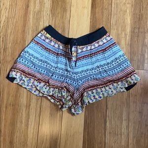 tribal pattern lose fitting shorts